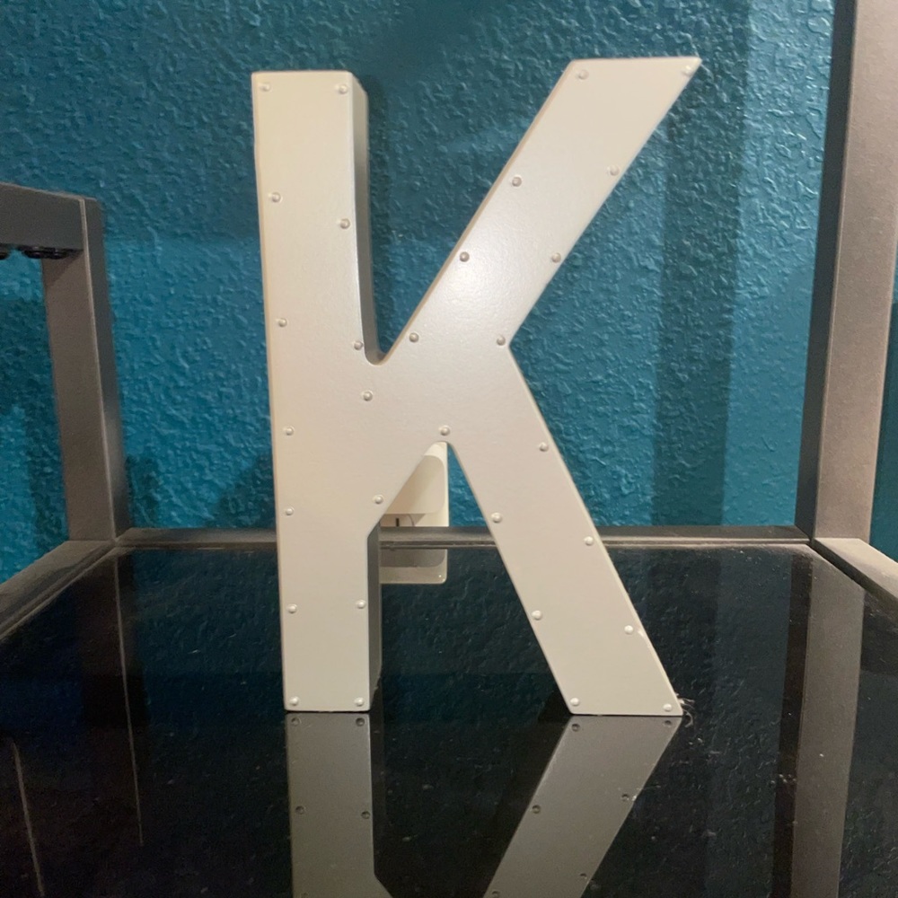 Gray 8in ‘k’ with stud detail
